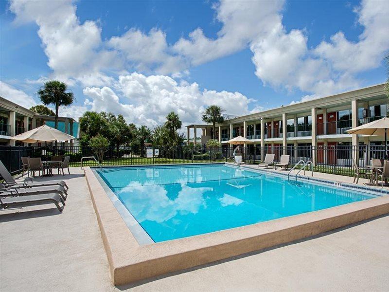 Days Inn By Wyndham Tallahassee-Government Center Exterior photo